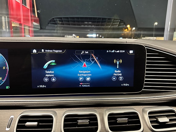 Mercedes-Benz GLS400 d 24 of 30
