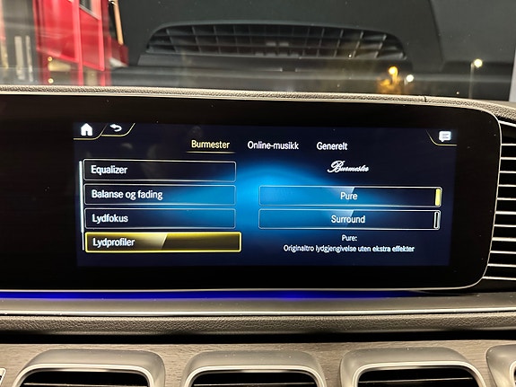 Mercedes-Benz GLS400 d 30 of 30