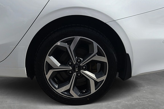 Kia Ceed 9 of 27