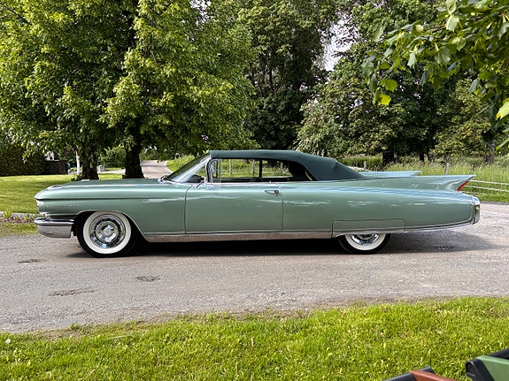 Cadillac Eldorado Biarritz 3 of 5