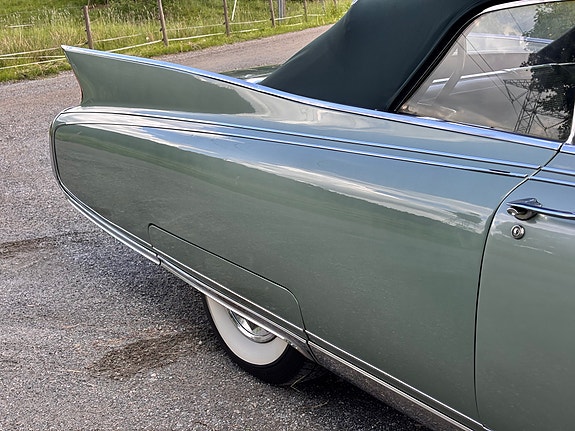 Cadillac Eldorado Biarritz 23 of 30