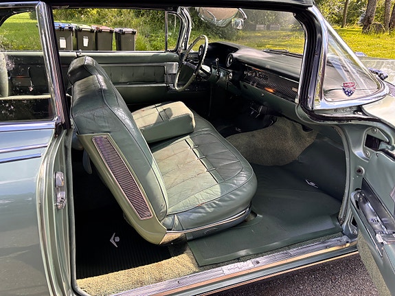 Cadillac Eldorado Biarritz 25 of 30