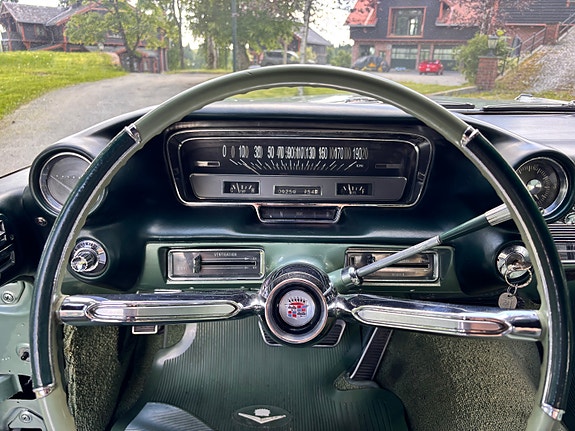 Cadillac Eldorado Biarritz 13 of 30