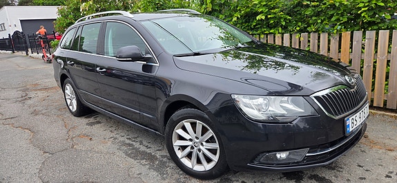 Skoda Superb 2 of 5