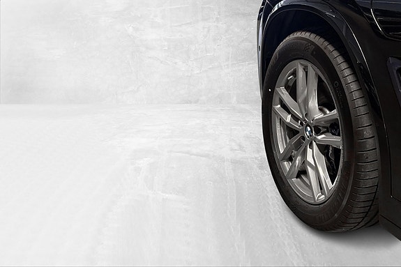 BMW X3 2 of 5