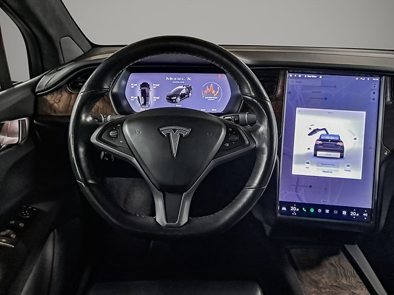 Tesla Model X 13 of 30