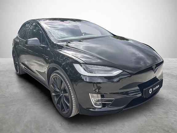 Tesla Model X 7 of 30