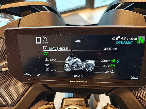 BMW R 1250 RT 2 of 5