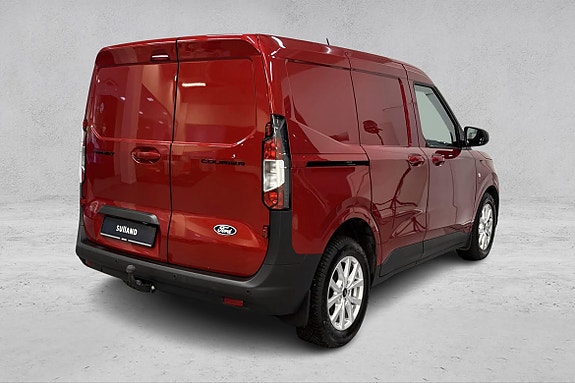 Ford Transit Courier 5 of 5