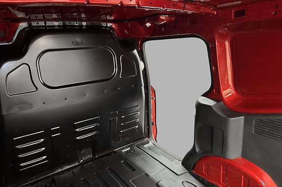 Ford Transit Courier 16 of 25