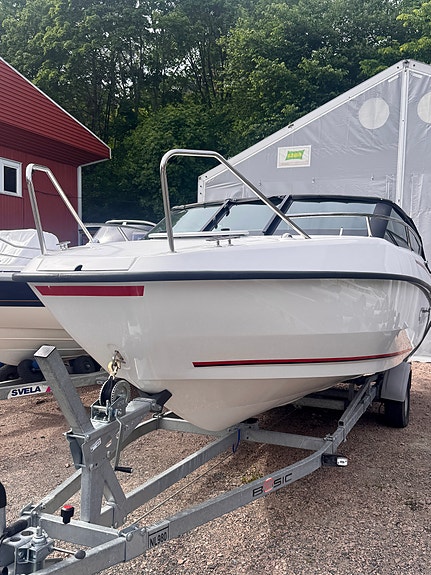 Sting 610 DC m/ Evinrude E-Tec 115 og TILHENGER !!NÅ UTE TIL SALGS!! 2 of 11