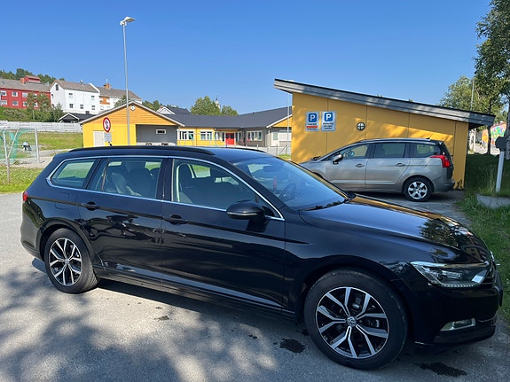 Volkswagen Passat 2 of 5