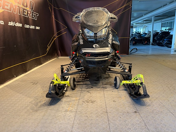Ski-doo Renegade XRS 850 E-tec 6 of 7