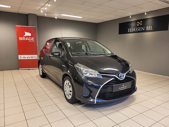 Toyota Yaris 10 of 24