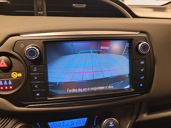 Toyota Yaris 20 of 24