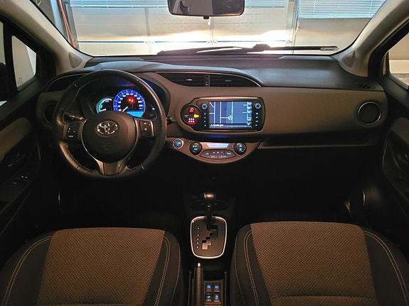 Toyota Yaris 24 of 24