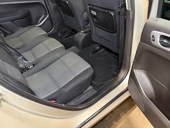 Peugeot 307 SW 23 of 30