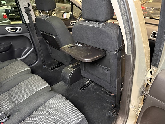 Peugeot 307 SW 28 of 30