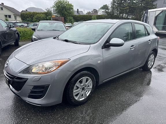 Mazda 3 2 of 5