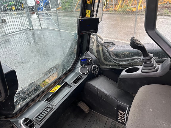 JCB 300 T4 18 of 29