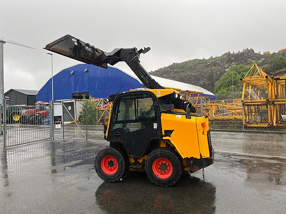 JCB 300 T4 5 of 5