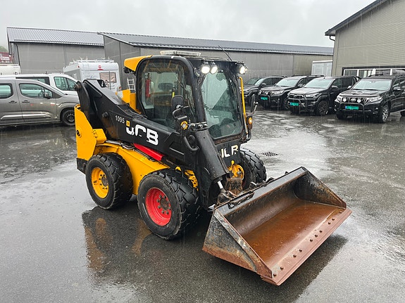 JCB 300 T4 14 of 29