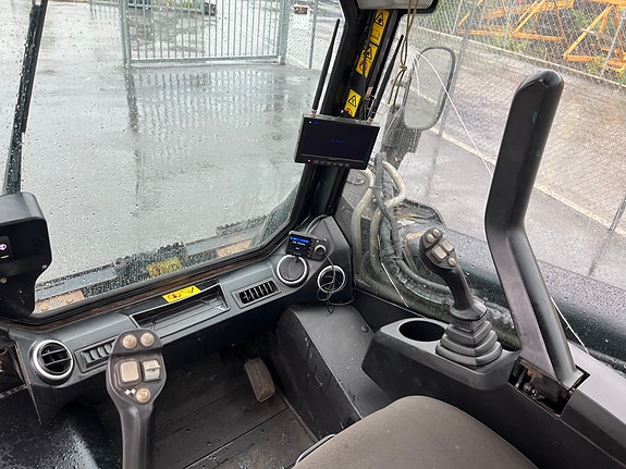 JCB 300 T4 23 of 29