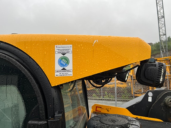 JCB 300 T4 17 of 29