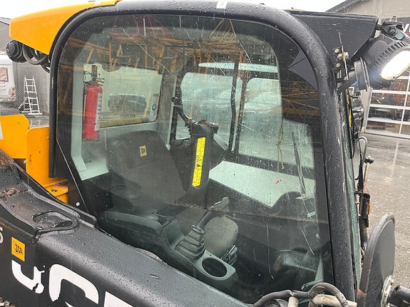JCB 300 T4 16 of 29