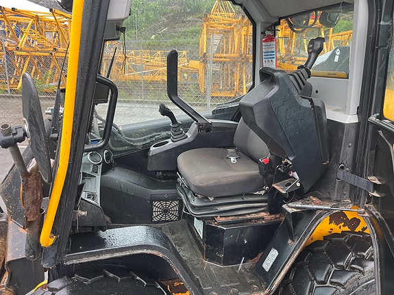 JCB 300 T4 19 of 29