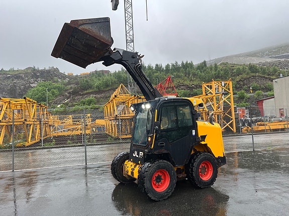 JCB 300 T4 7 of 29