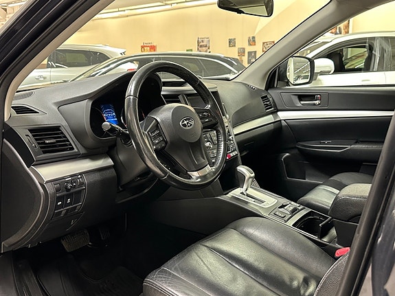 Subaru Outback 7 of 26