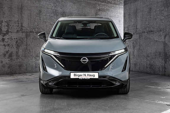 Nissan Ariya 4 of 30