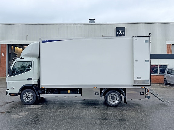 Fuso Canter 7c18 verkstedbil med innredning 7 of 20
