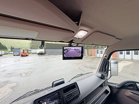 Fuso Canter 7c18 verkstedbil med innredning 17 of 20