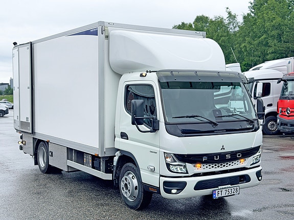 Fuso Canter 7c18 verkstedbil med innredning 2 of 5