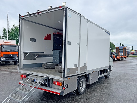 Fuso Canter 7c18 verkstedbil med innredning 4 of 5