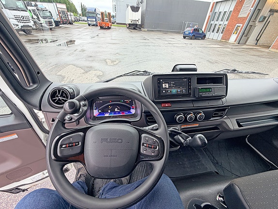 Fuso Canter 7c18 verkstedbil med innredning 16 of 20