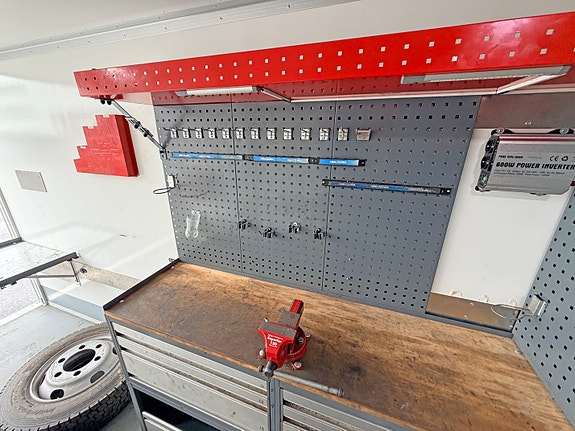 Fuso Canter 7c18 verkstedbil med innredning 13 of 20