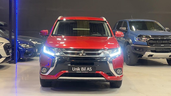 Mitsubishi Outlander 3 of 5