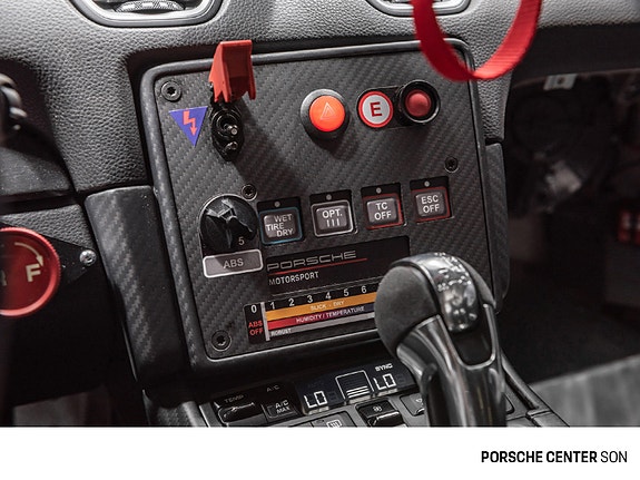 Porsche Cayman 14 of 30