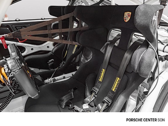 Porsche Cayman 18 of 30