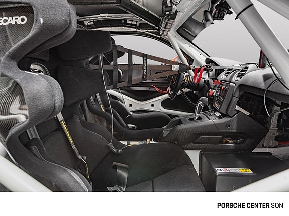 Porsche Cayman 27 of 30