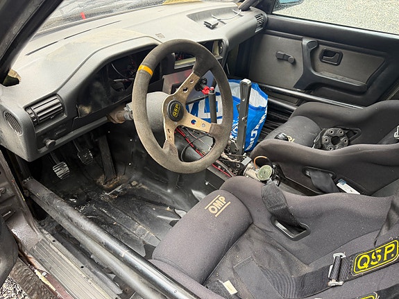 BMW 320i 6 of 10