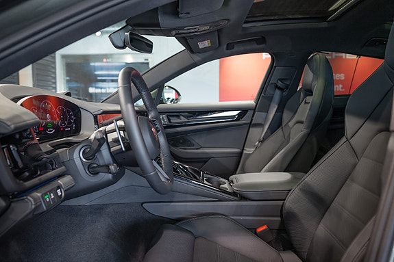 Porsche Panamera 20 of 30