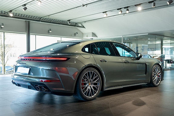 Porsche Panamera 5 of 30
