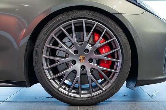 Porsche Panamera 14 of 30