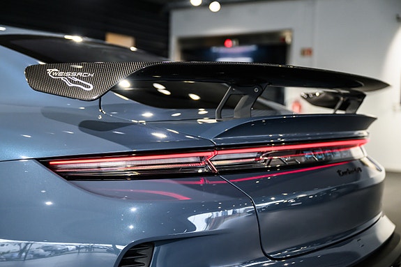 Porsche Taycan 11 of 30