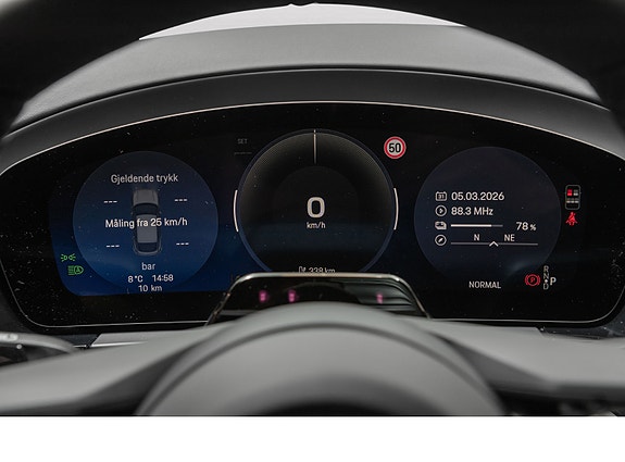 Porsche Macan 28 of 30
