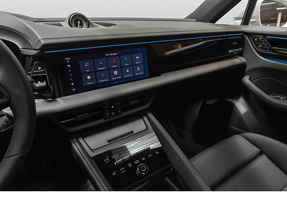 Porsche Macan 26 of 30